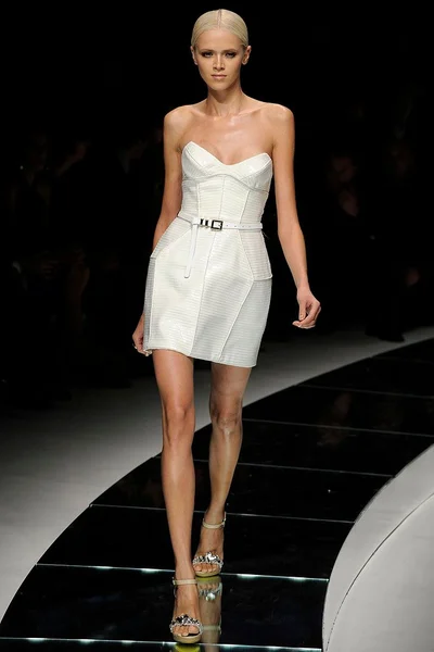 Look 29